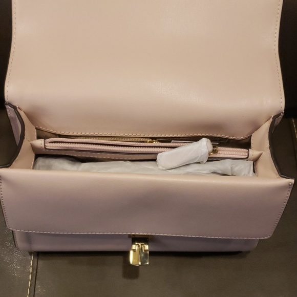 Brand new "Kinsley" Michael Kors leather satchel - Picture 5 of 6